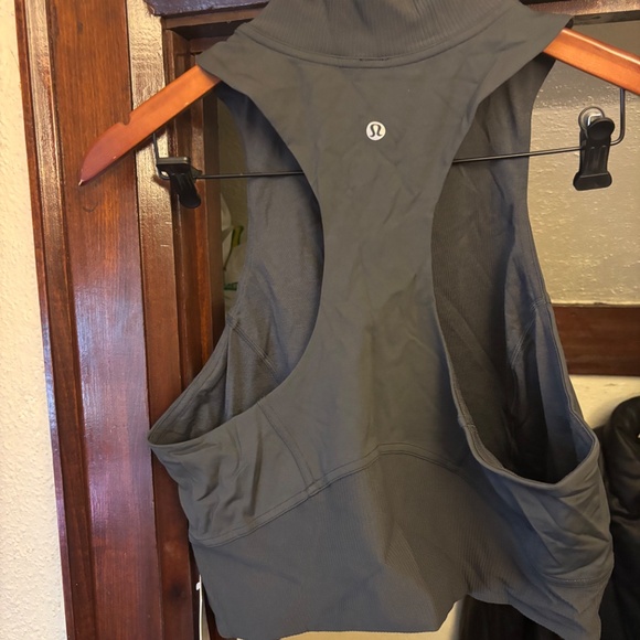 Lululemon, Train Free Crop Tank, size 12 - Picture 5 of 6